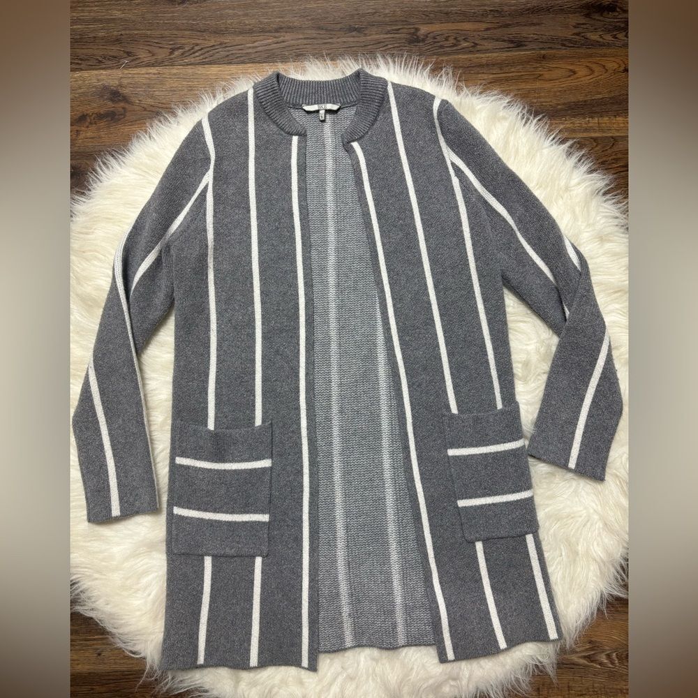 BKE by Buckle Gray and White Striped Cardigan size Small